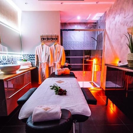 Loft Privatif Avec Jacuzzi Et Sauna Saint-Dizier Buitenkant foto