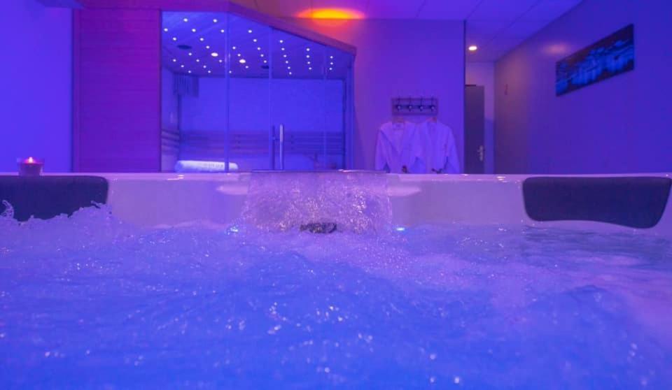 Loft Privatif Avec Jacuzzi Et Sauna Saint-Dizier Buitenkant foto